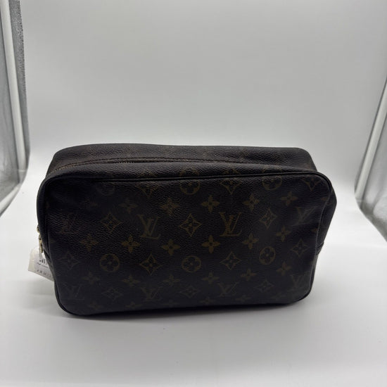 Louis Vuitton Monogram Trousse Toilette 861NO