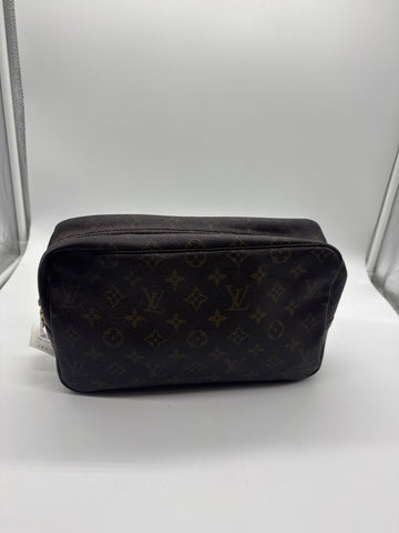Louis Vuitton Monogram Trousse Toilette 861NO