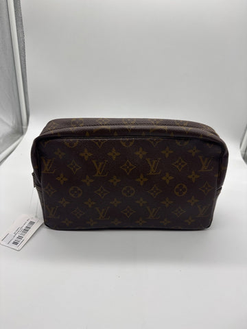 Louis Vuitton Monogram Trousse Toilette 28