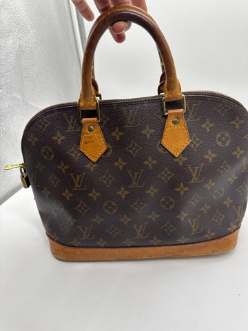 Louis Vuitton Alma Monogram Canvas BA0918