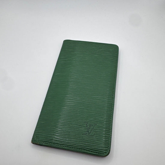 Louis Vuitton Porte Yen Wallet Epi Green LO0990