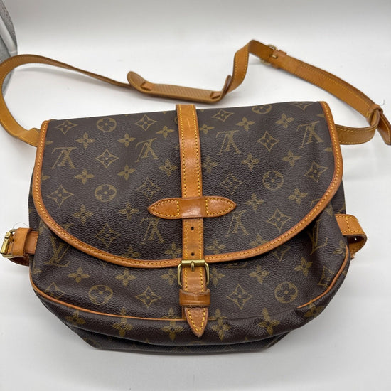 Louis Vuitton Saumur 30 Monogram Canvas AR0953