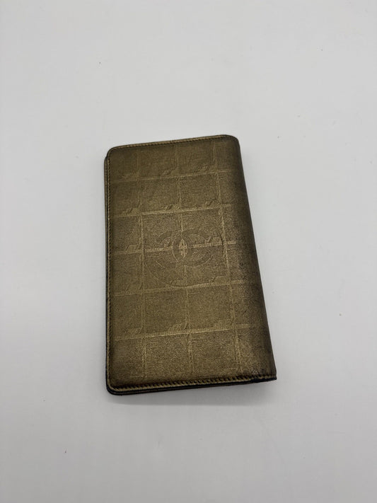 Chanel Travel Line Wallet Gold 11571857