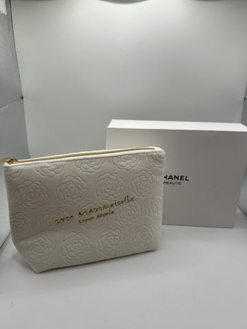 Chanel Coco Mademoiselle Crush Absolu Pouch White