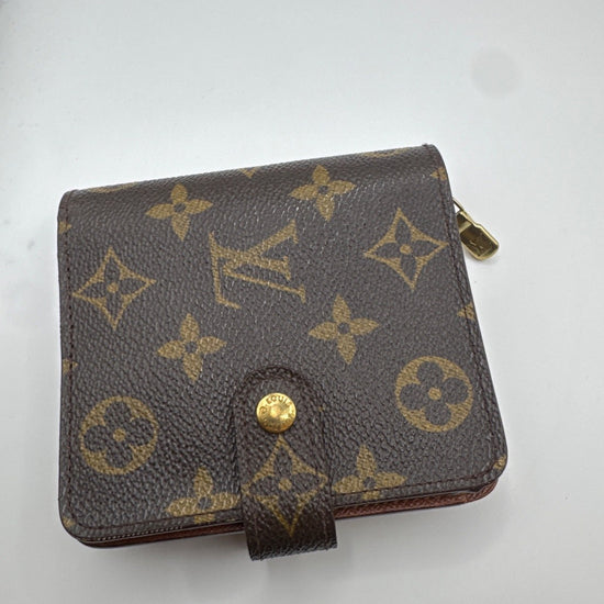 Louis Vuitton Compact Zip Wallet CA1917