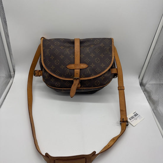 Louis Vuitton Monogram Saumur AR0930